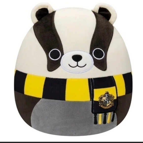 HUFFLEPUFF BADGER Harry Potter Original Squishmallow by Kelly Toy NWT - Picture 2 of 2